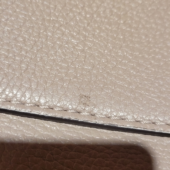 Coach Light Gray Leather Shoulder Bag with Chain Strap - Picture 6 of 8